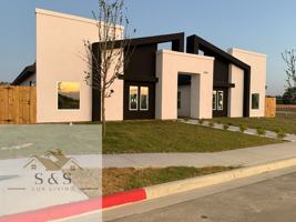 featured image of 11306 N 24th St #3