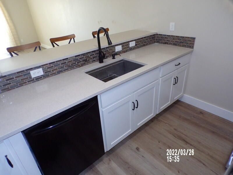 18158 Mohawk Dr - Photo 3 of 20