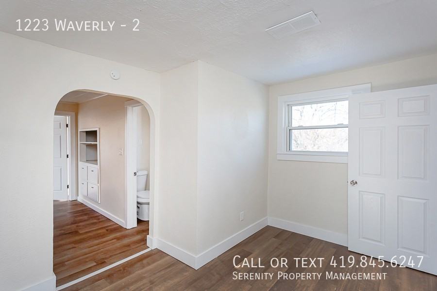 1223 Waverly Ave #2 - Photo 5 of 15