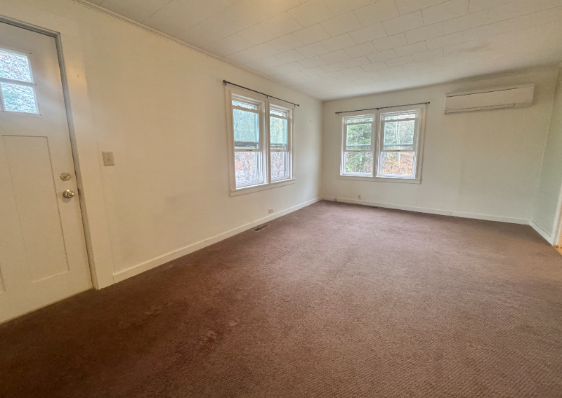 1274 Bangor Rd - Photo 3 of 11