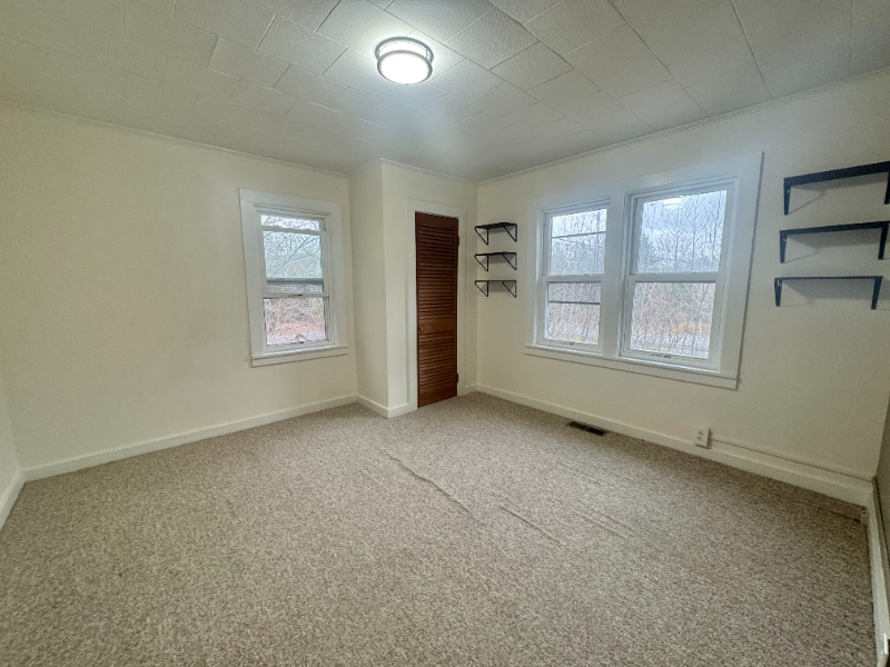 1274 Bangor Rd - Photo 6 of 11