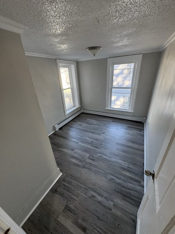 315 W Broadway #3UPSTAIRS - Photo 3 of 8