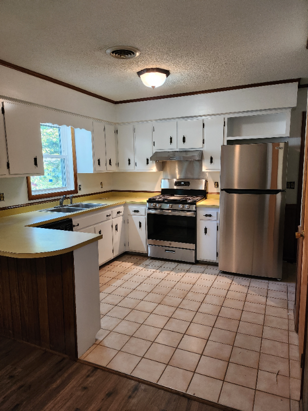 21244 Loller Ln - Photo 3 of 4