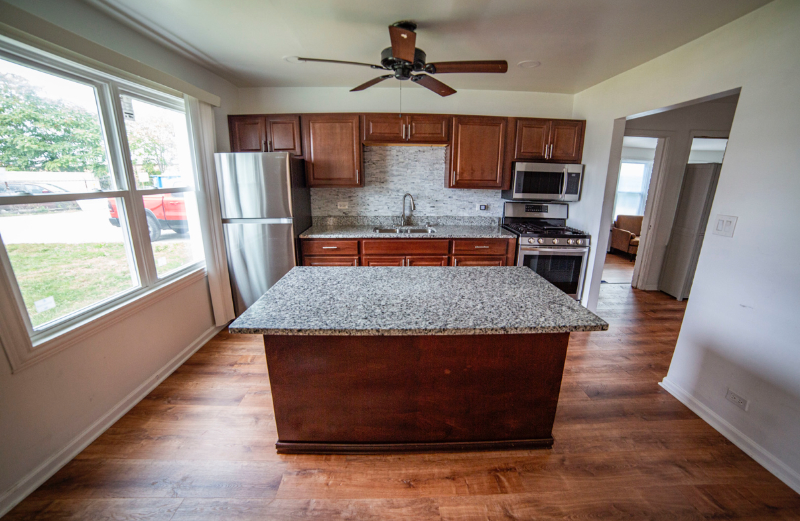 4572 Rumsey Ave - Photo 5 of 12