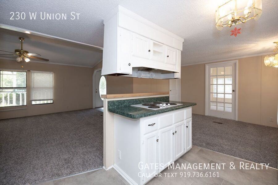 230 W Union St - Photo 6 of 32