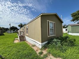 featured image of 186 Ne Coachlight Dr