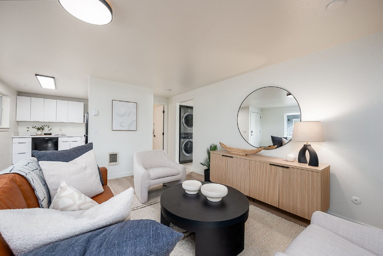 442 Ne Dekalb Ave - Photo 5 of 27