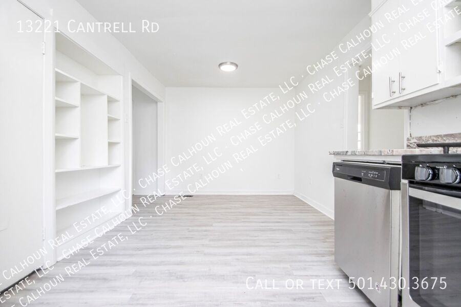 13221 Cantrell Rd - Photo 7 of 30