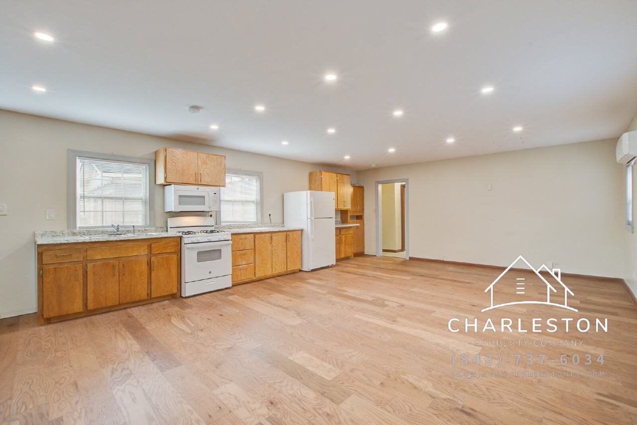 198 Nassau Street - Photo 3 of 22