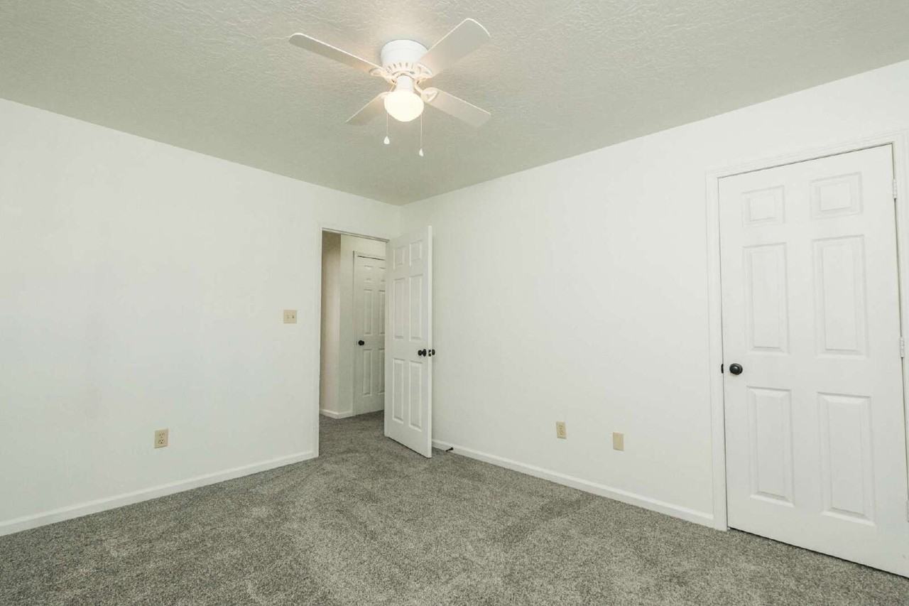 587 Baker Rd - Photo 7 of 12