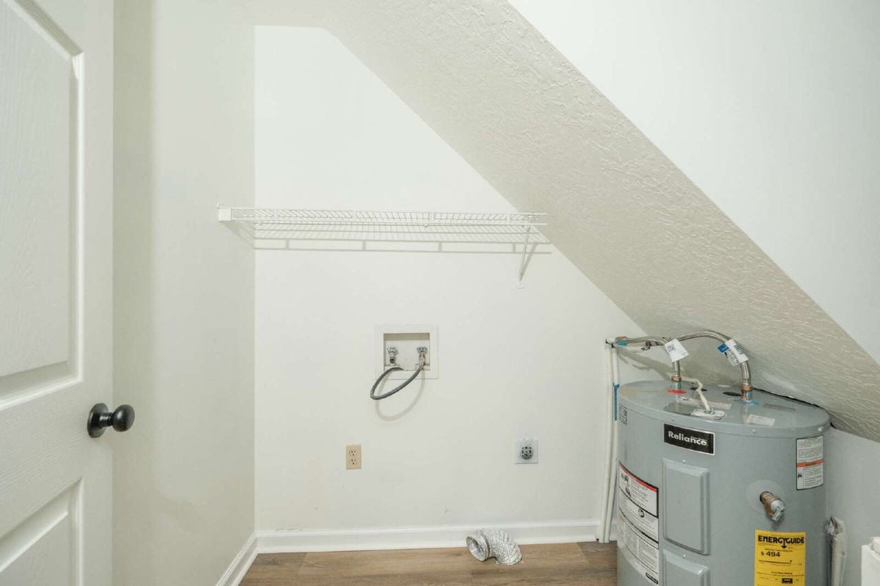 587 Baker Rd - Photo 7 of 9