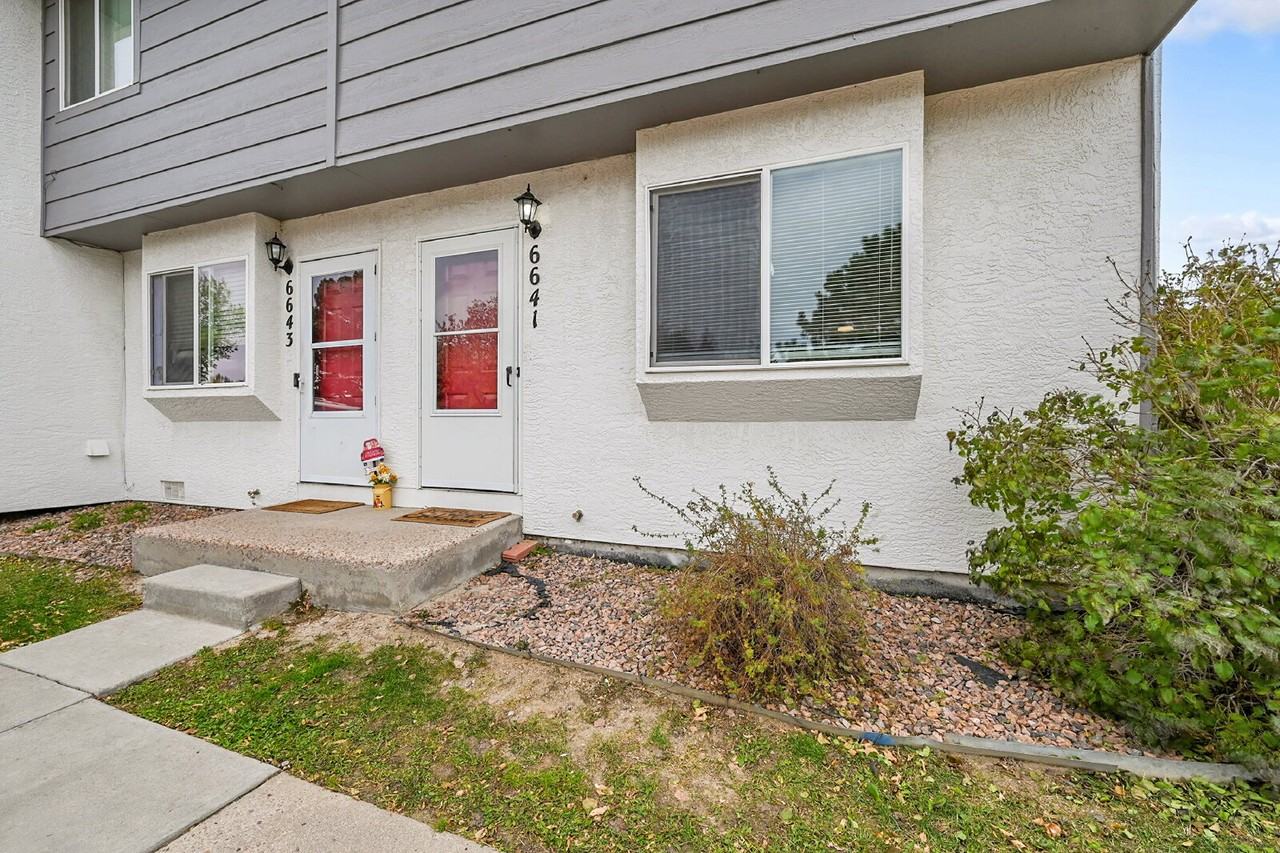 6641 Proud Eagle Ct - Photo 2 of 31