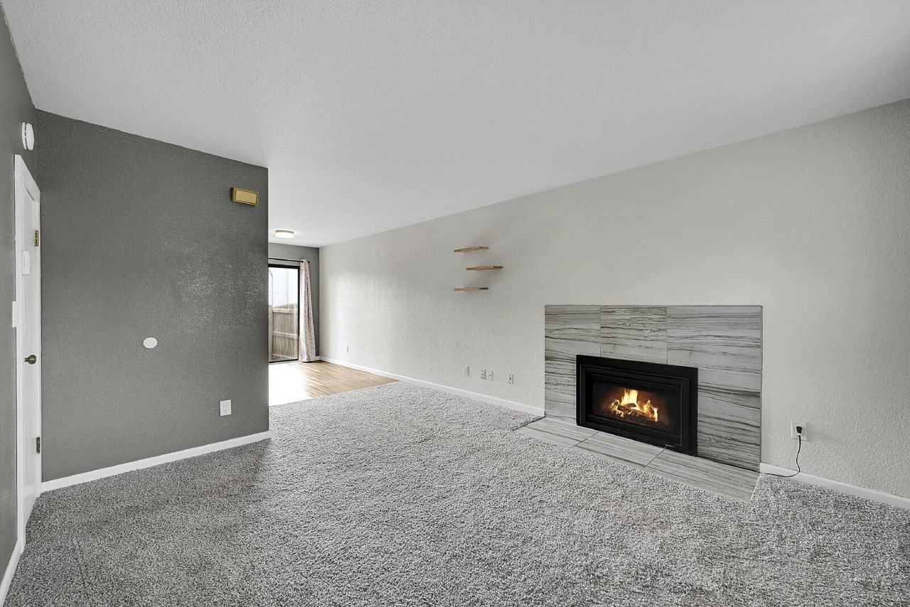 6641 Proud Eagle Ct - Photo 3 of 31