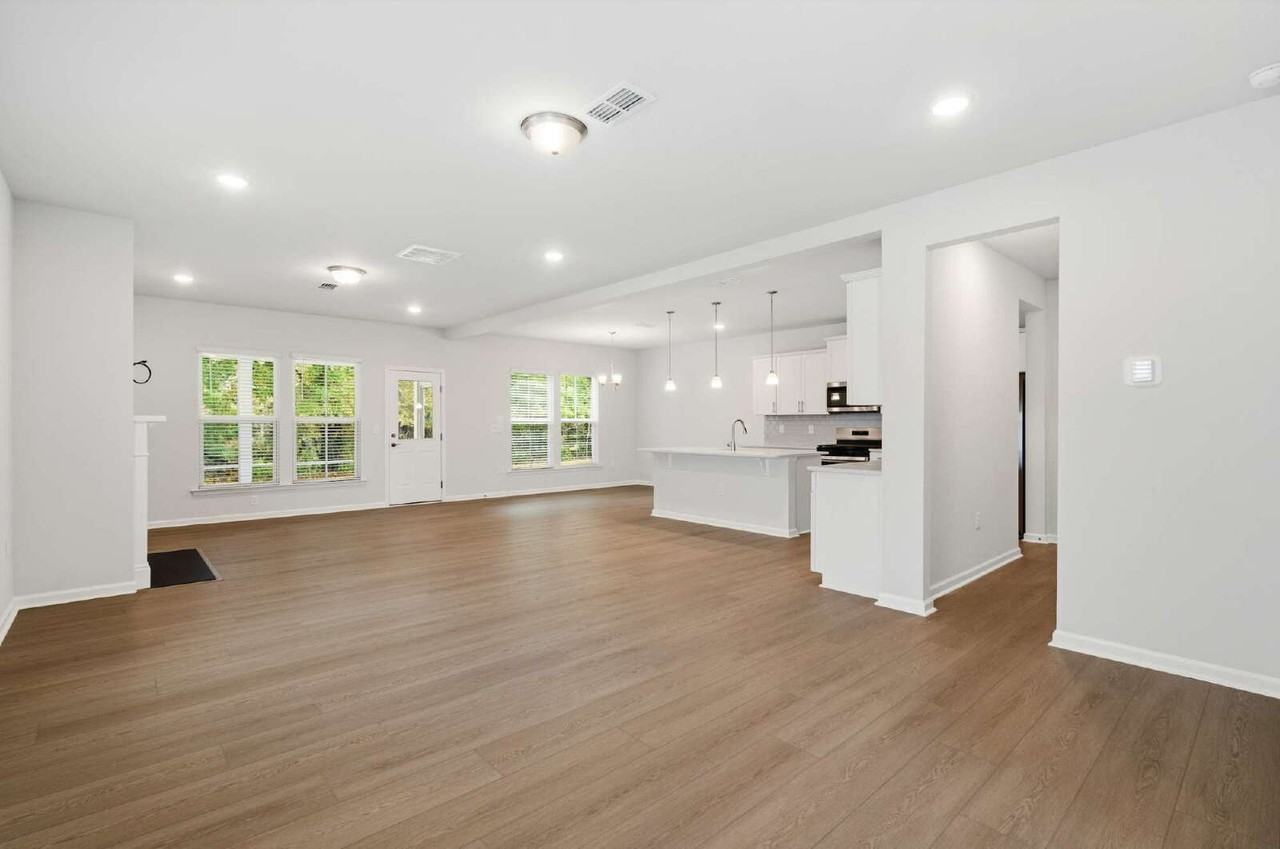 505 Providence Springs Ln - Photo 6 of 40