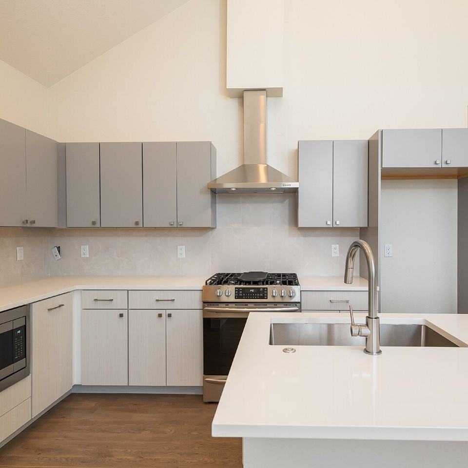 3411 Albion Street - Photo 3 of 18