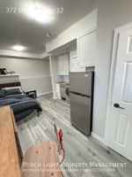 featured image of 372 Darling St #12