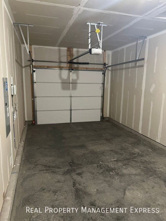 9608 West Tunis Drive - Photo 2 of 15