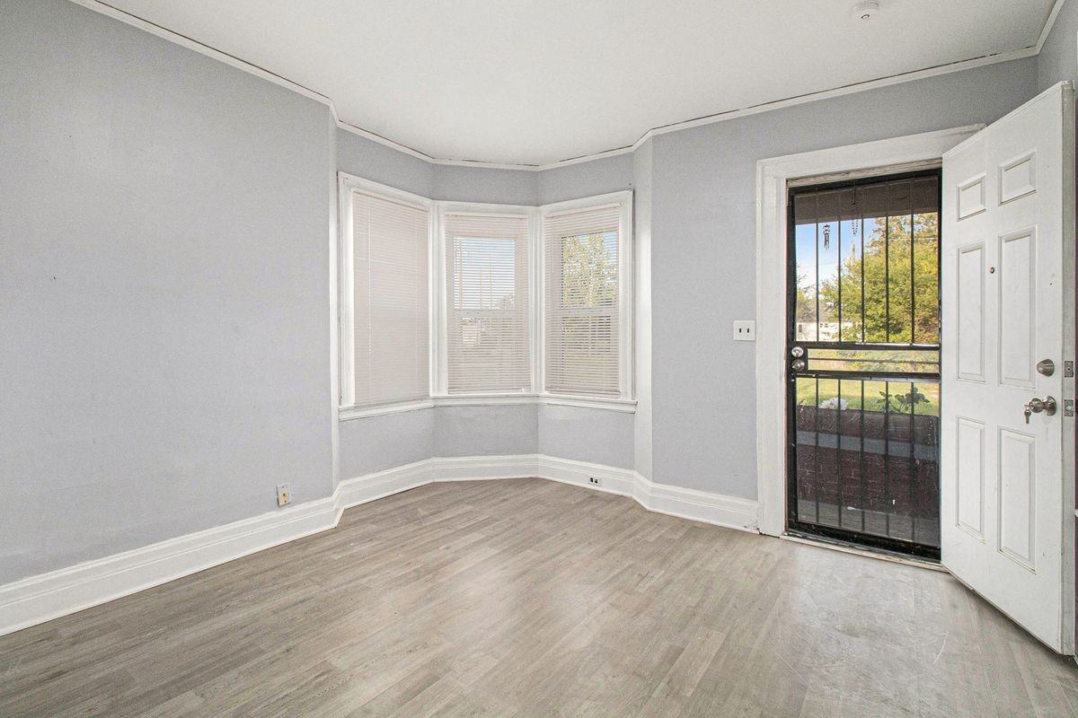 3801 Ellery Street - Photo 3 of 26