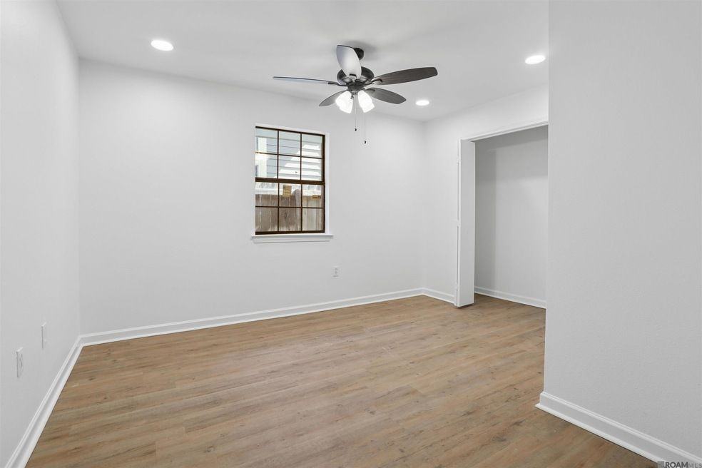 1915 Tennessee Street - Photo 3 of 15