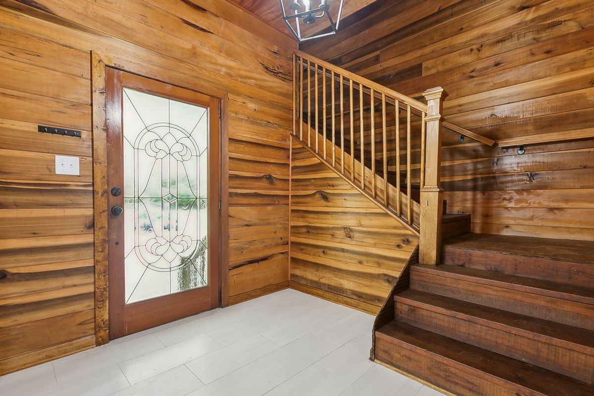 10834 Cloverleaf Dr - Photo 6 of 23