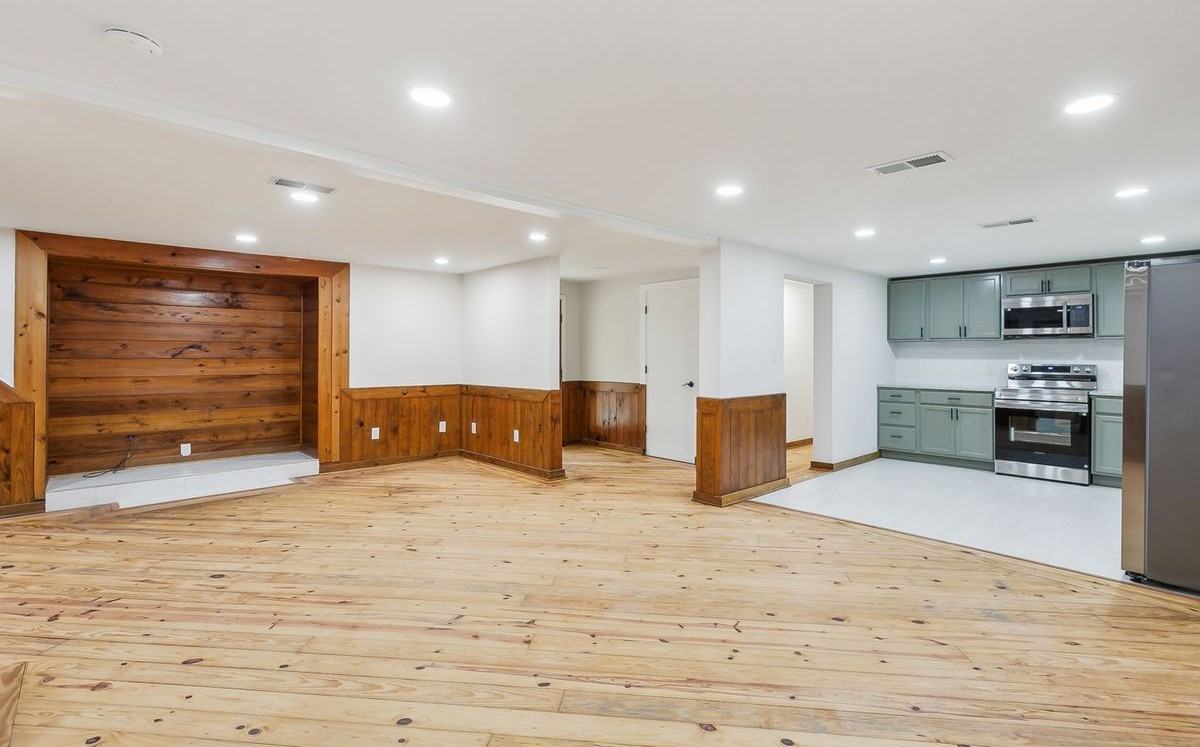 10834 Cloverleaf Dr - Photo 7 of 23