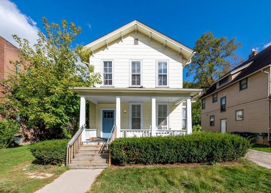 316 N State St #316-1 - Photo 2 of 4