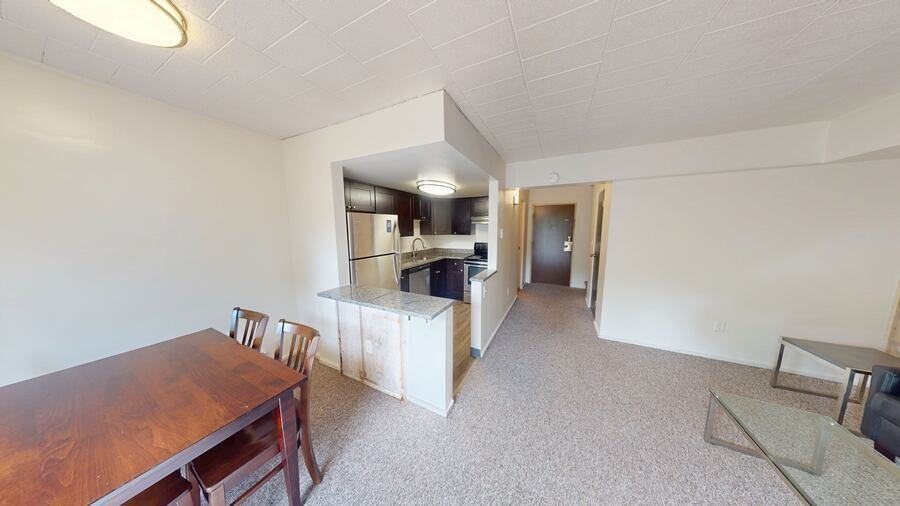 912 S Forest Ave #912-02 - Photo 5 of 18