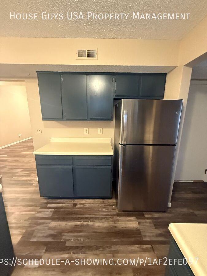 710 Sw 37th St - Photo 2 of 15