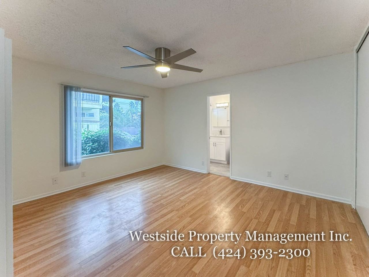 1814 11th St #3 - Photo 5 of 29