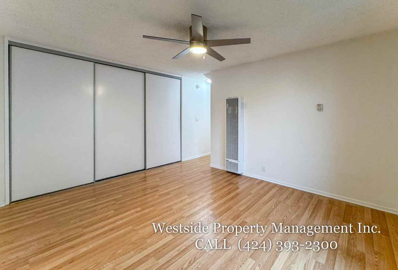 1814 11th St #3 - Photo 7 of 29