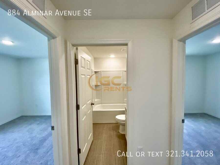 884 Alminar Ave Se - Photo 7 of 44