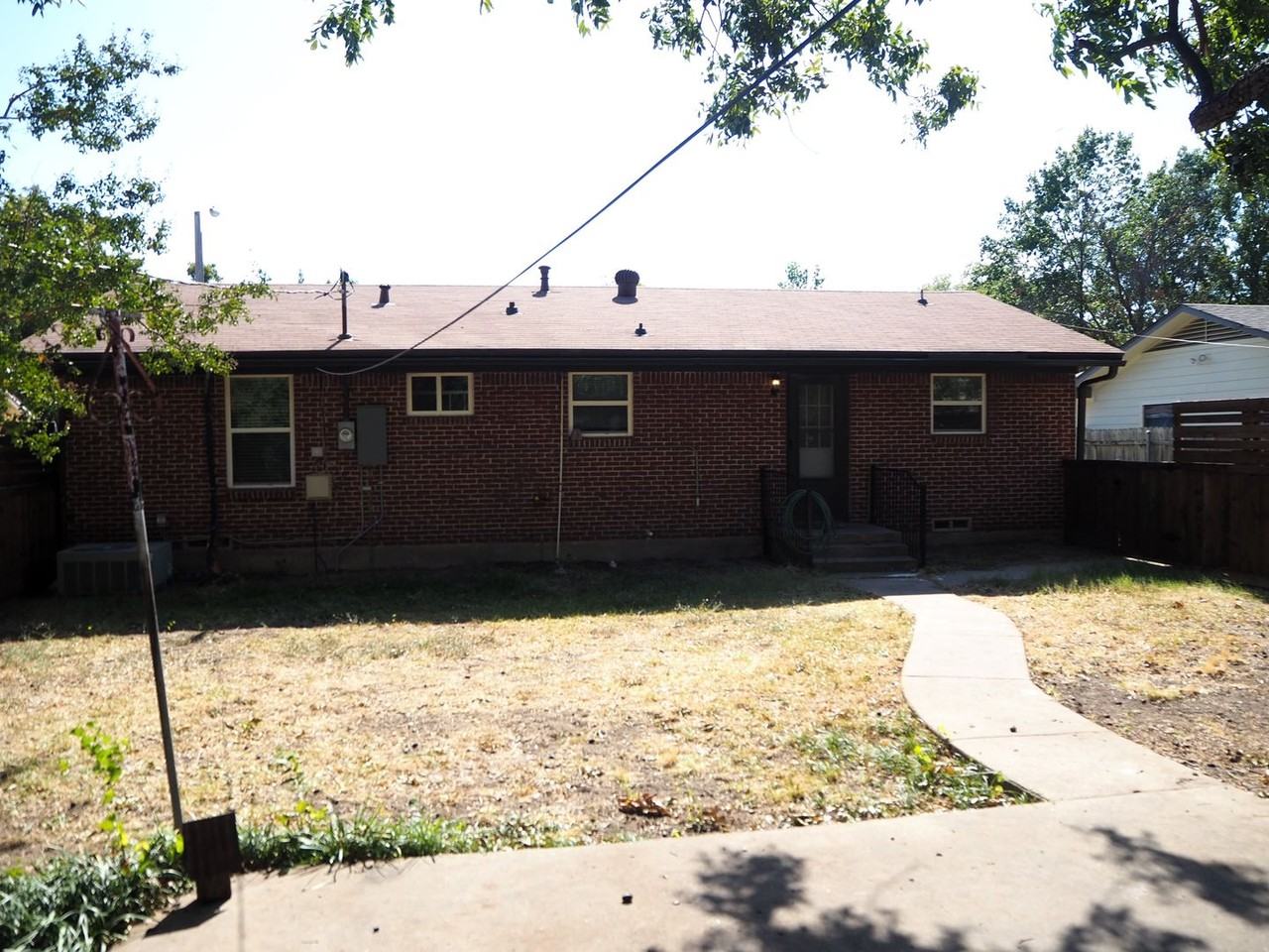 157 Harvard Ave - Photo 4 of 19