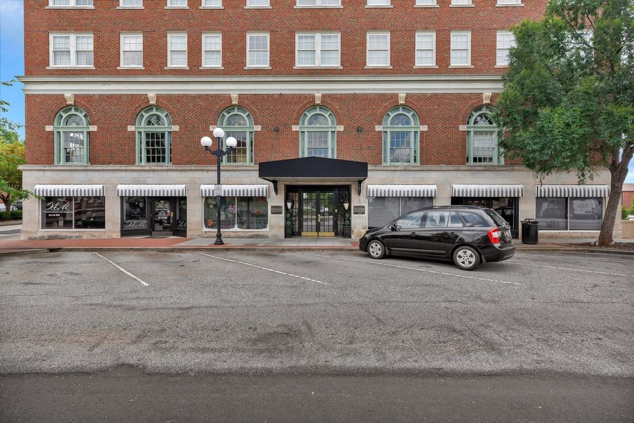 402 North Main Street - Photo 3 of 50