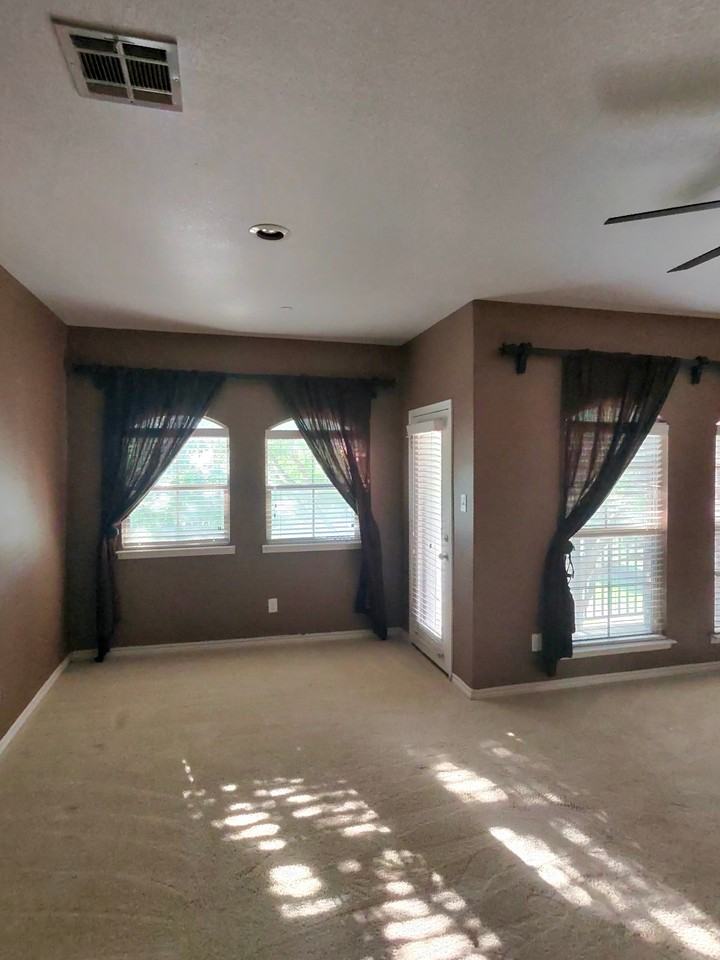 6072 Pisa Lane - Photo 7 of 30