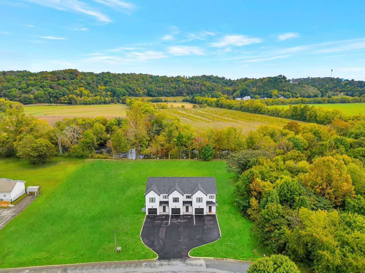 252 River Valley Cir #2