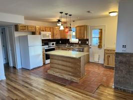 featured image of 613 E 4th St #NA