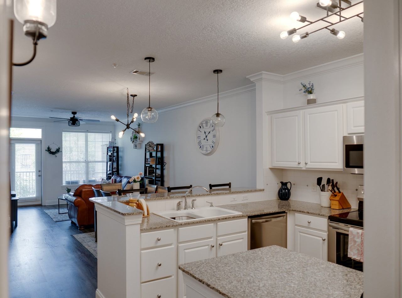 159 Brooks St Se #205 - Photo 2 of 24