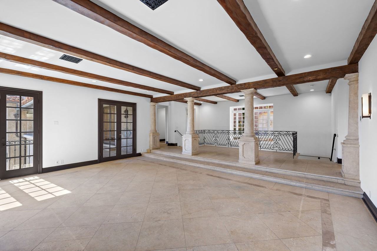 1316 Beverly Grove Place #NA - Photo 5 of 23