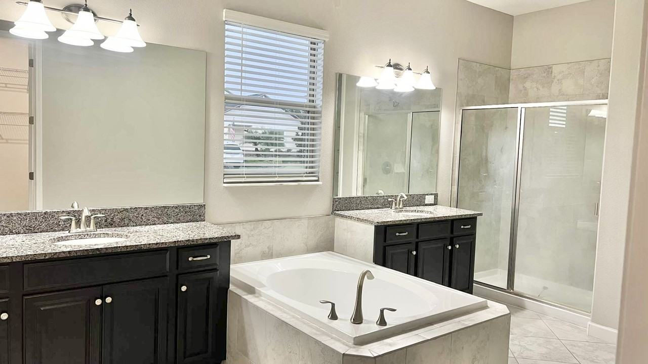 2766 Hilliard Dr #NA - Photo 7 of 27