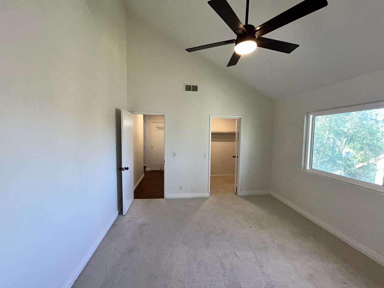 359 Windy Ln - Photo 3 of 18