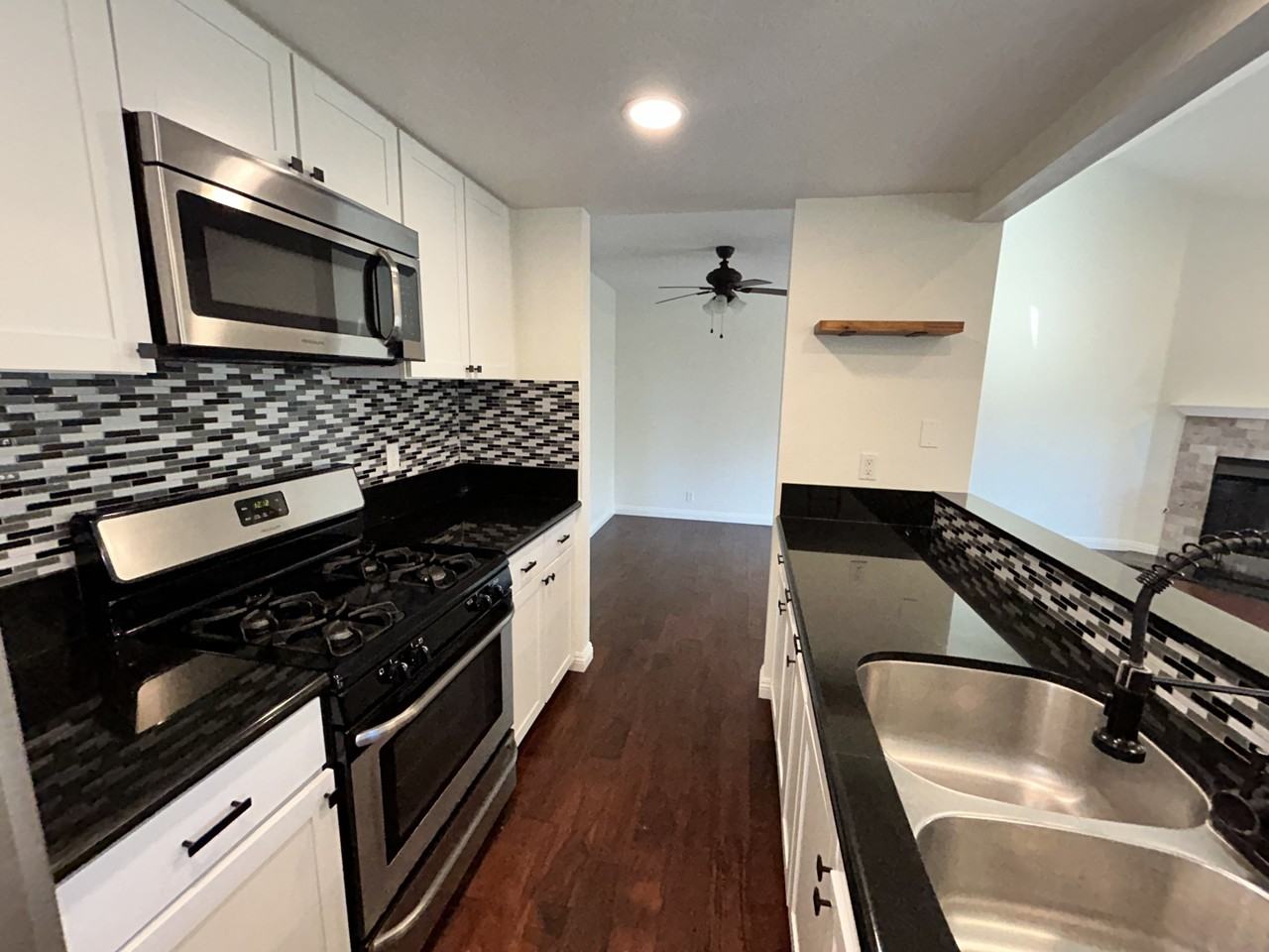 359 Windy Ln - Photo 4 of 18