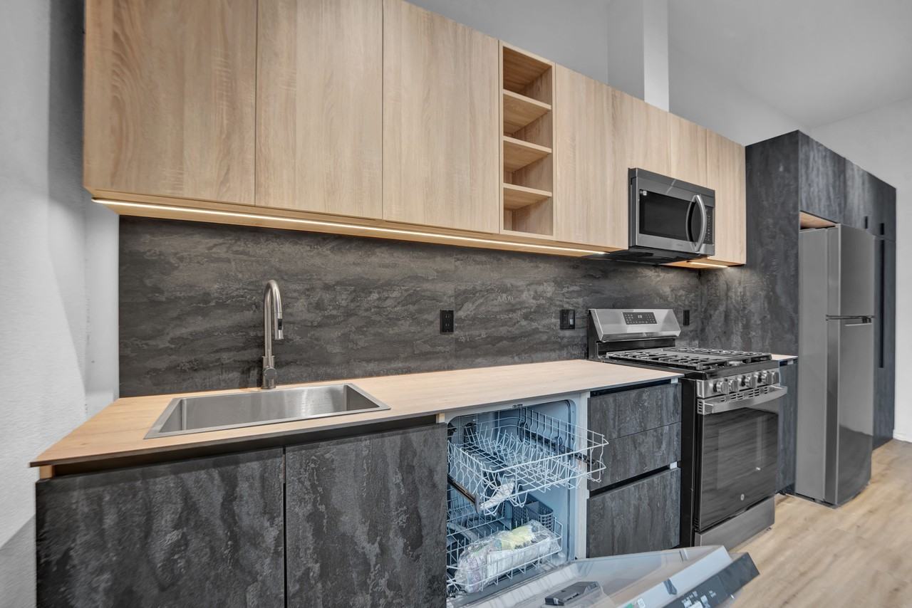 117 Penn Ave #204 - Photo 3 of 17