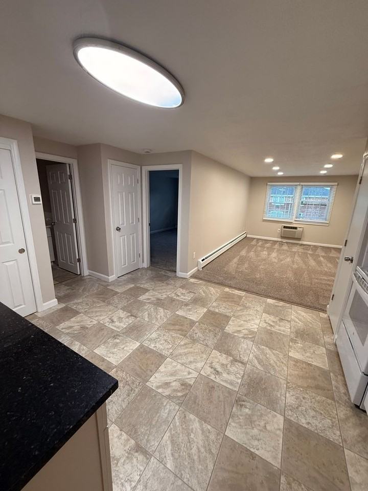 Ridgewood Apartments Gardner - Photo 3 of 8