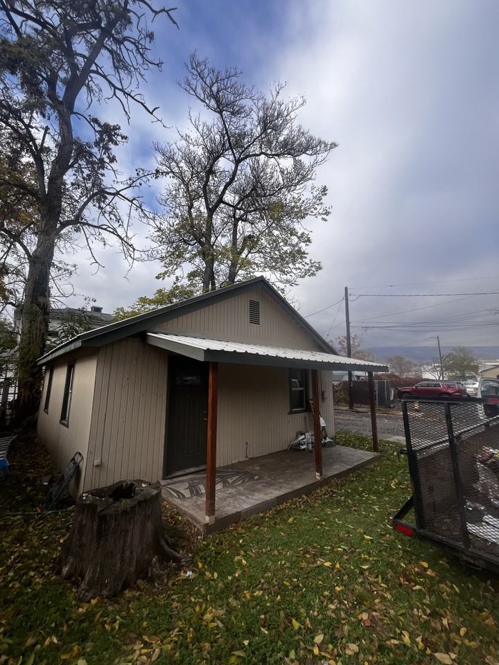 1216 Rigby Ln #NA - Photo 2 of 5