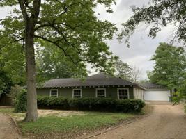 featured image of 5590 Clinton St