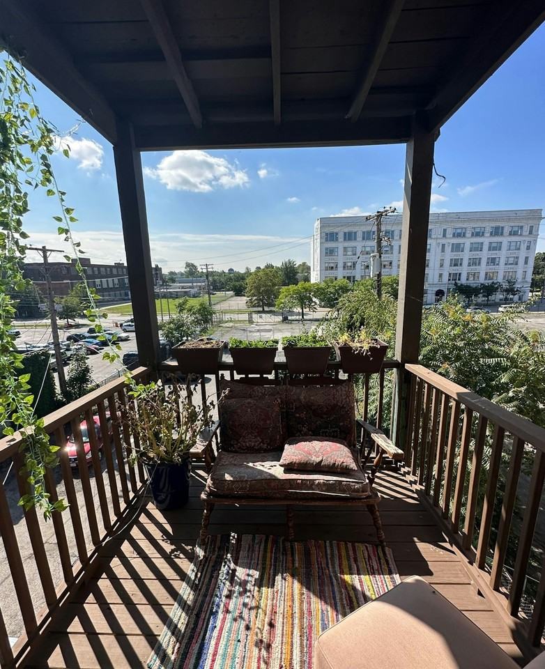 4806 Euclid Avenue, Unit 17 - Photo 5 of 13