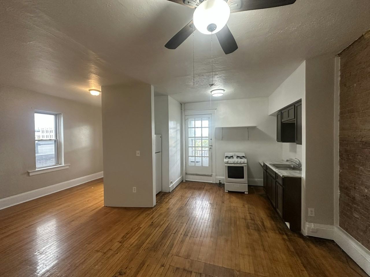 4806 Euclid Avenue, Unit 17 - Photo 3 of 13