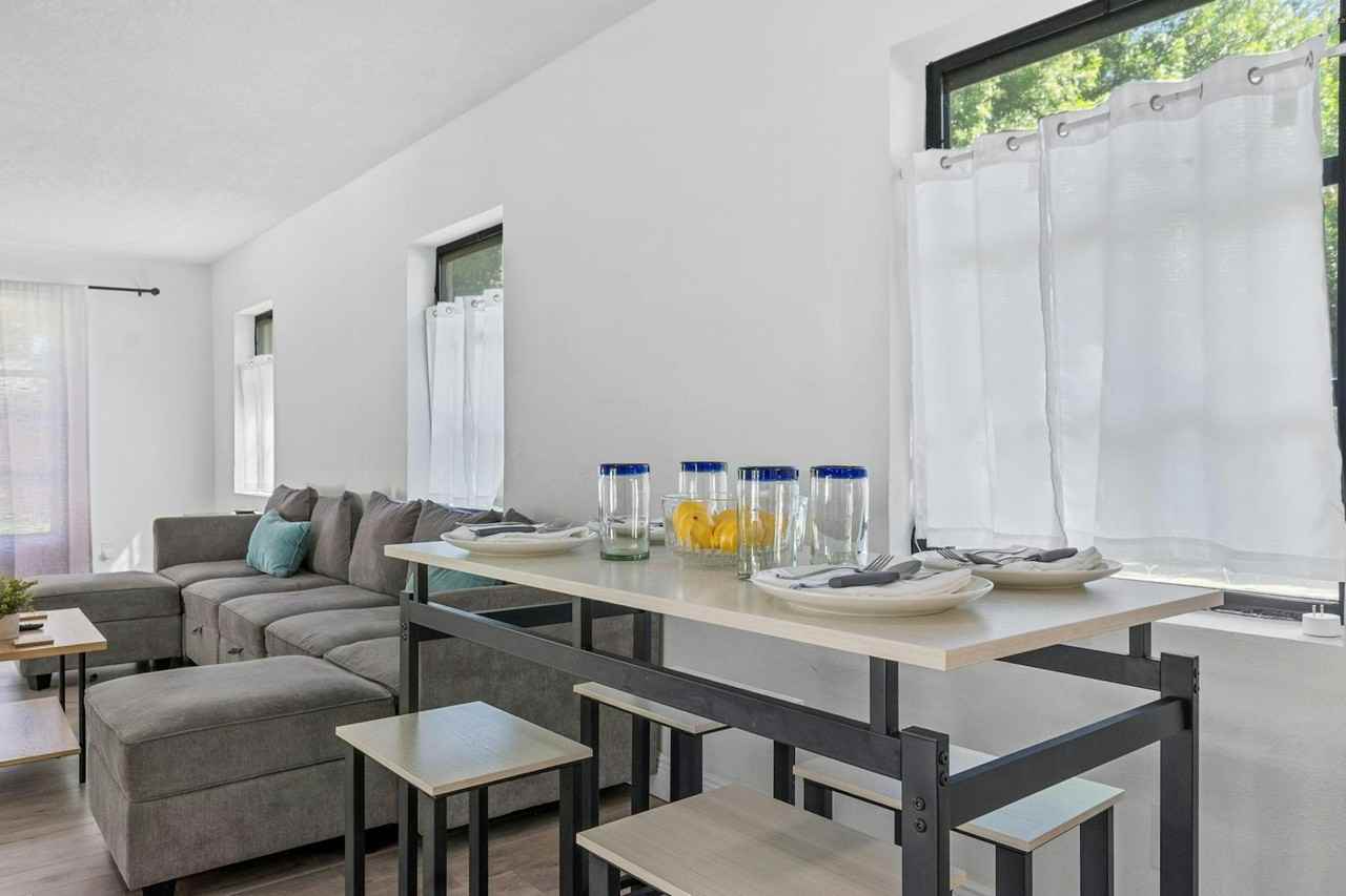 919 Avenue South Southeast - Photo 6 of 49