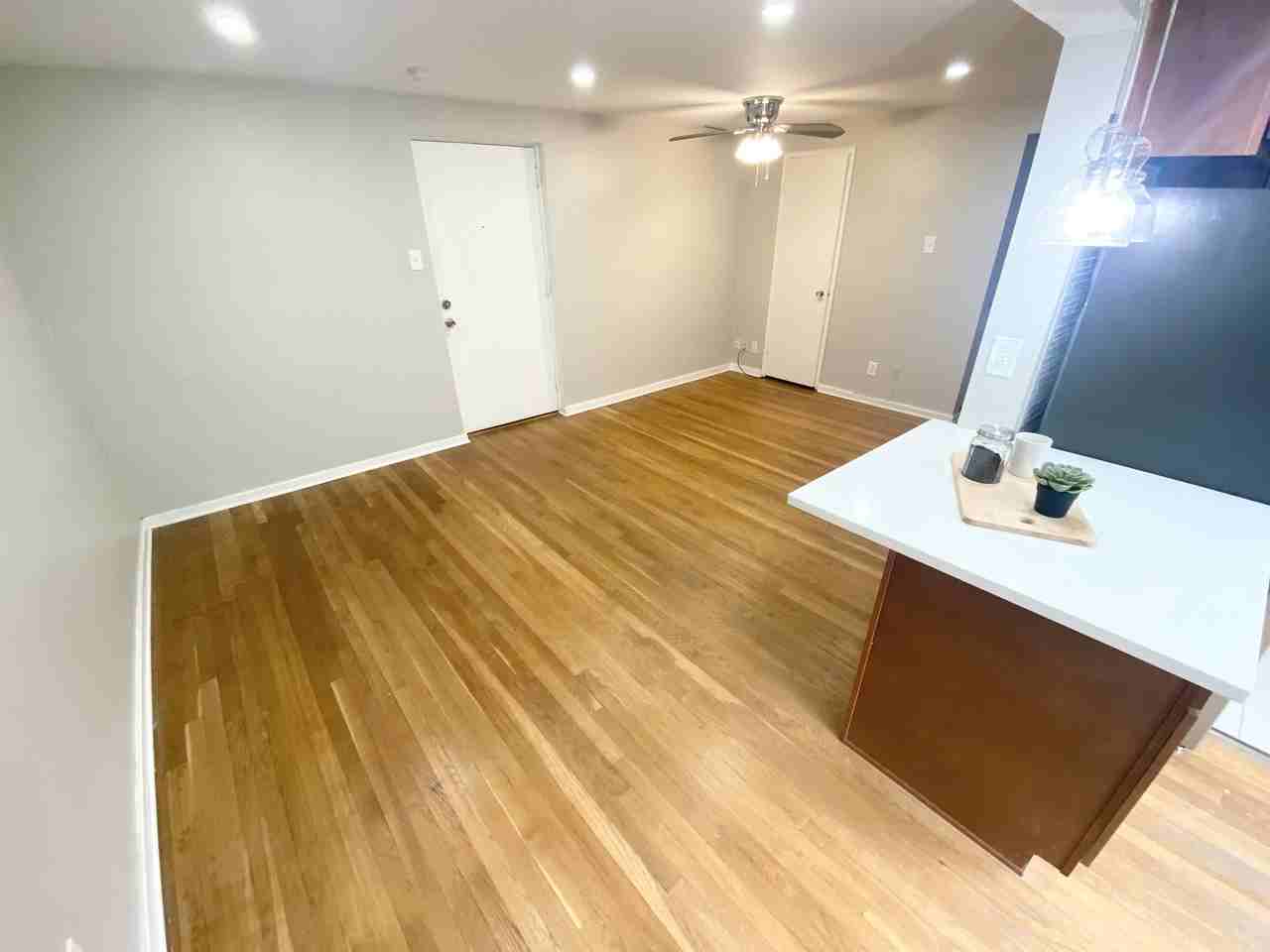 ASHBOURNE -- 166 - Photo 2 of 19