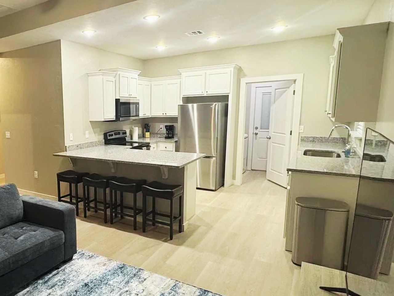110 Sterling Dr - Photo 3 of 15